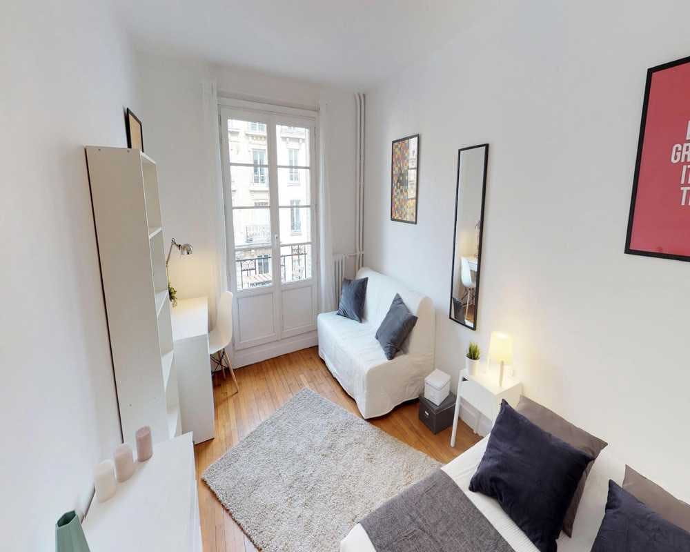 Rue de Vaugirard, Paris preview