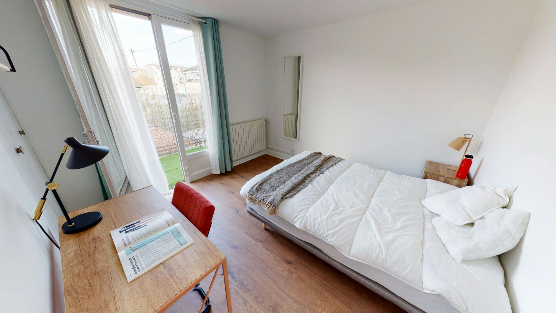 Apartment Villejuif, 1 bed, 10m² — photo 3