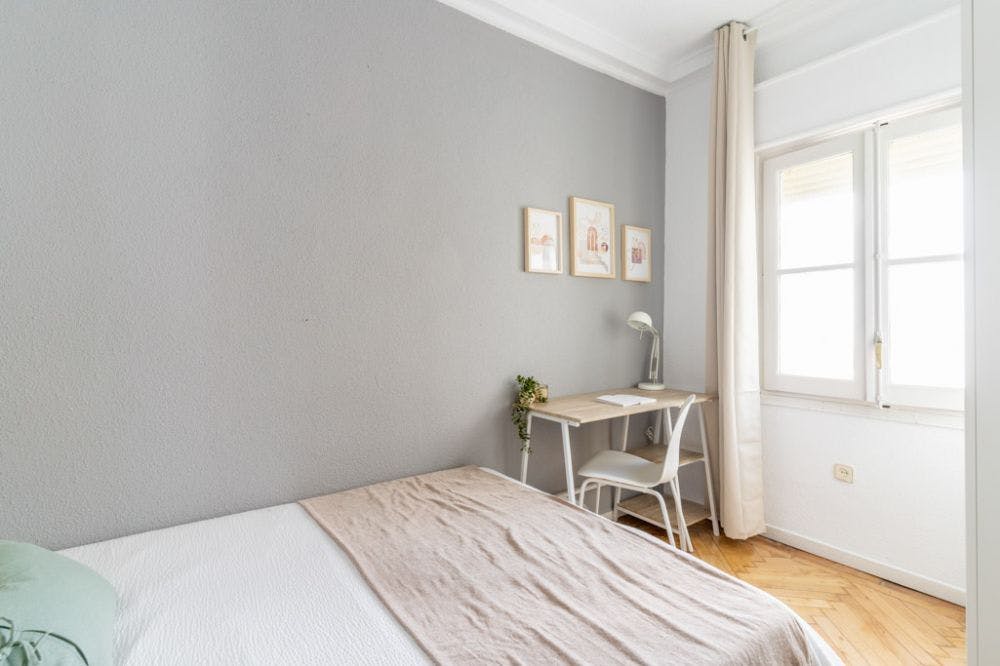 Private room for rent for €650 per month in Madrid, Avenida de América