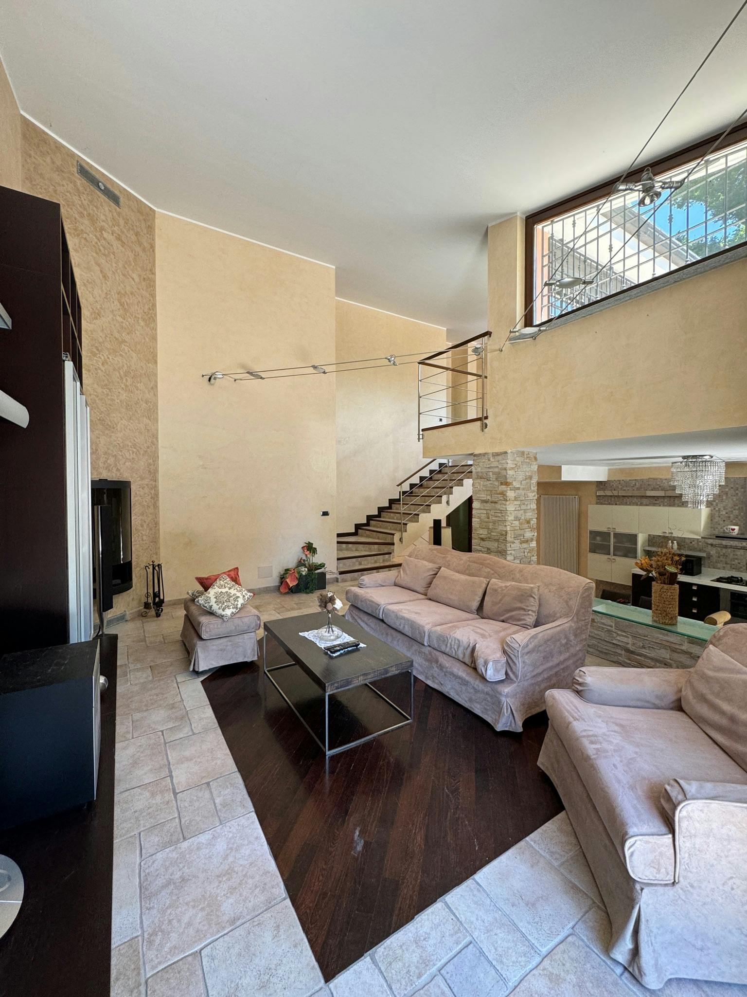 House for rent for €3,000 per month in Moncalieri, Strada della Maddalena