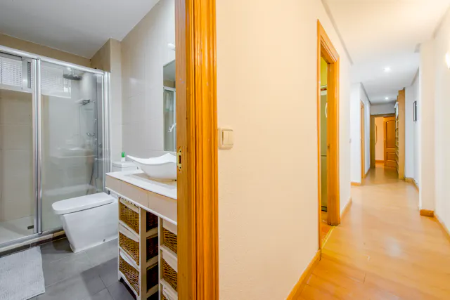 Private room in Calle de Valderribas, Madrid (1551410) room image 10