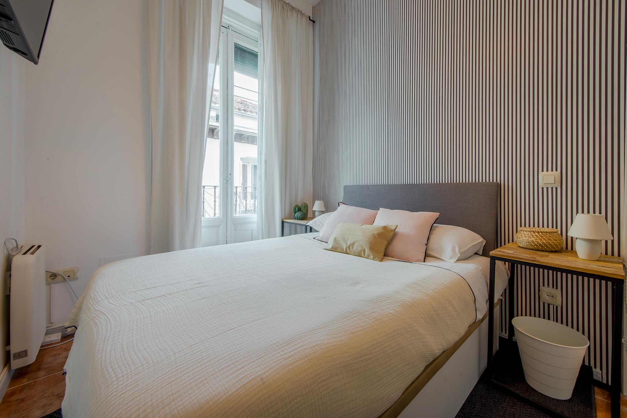 Calle de Abades, Madrid preview