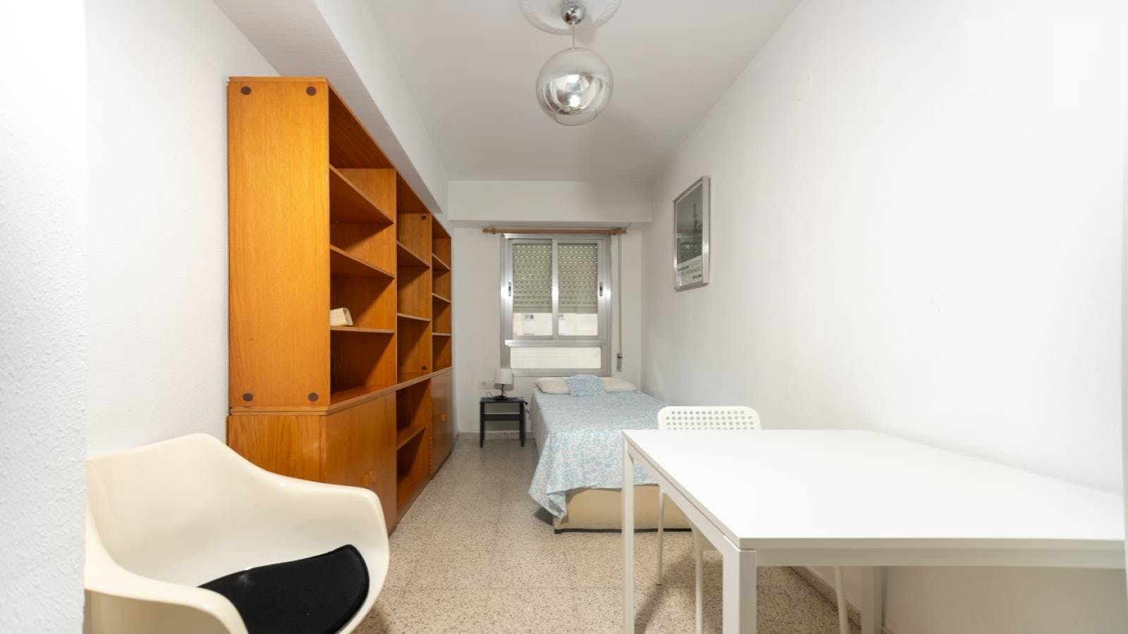 Private room for rent for €400 per month in Valencia, Carrer de l'Arxiduc Carles
