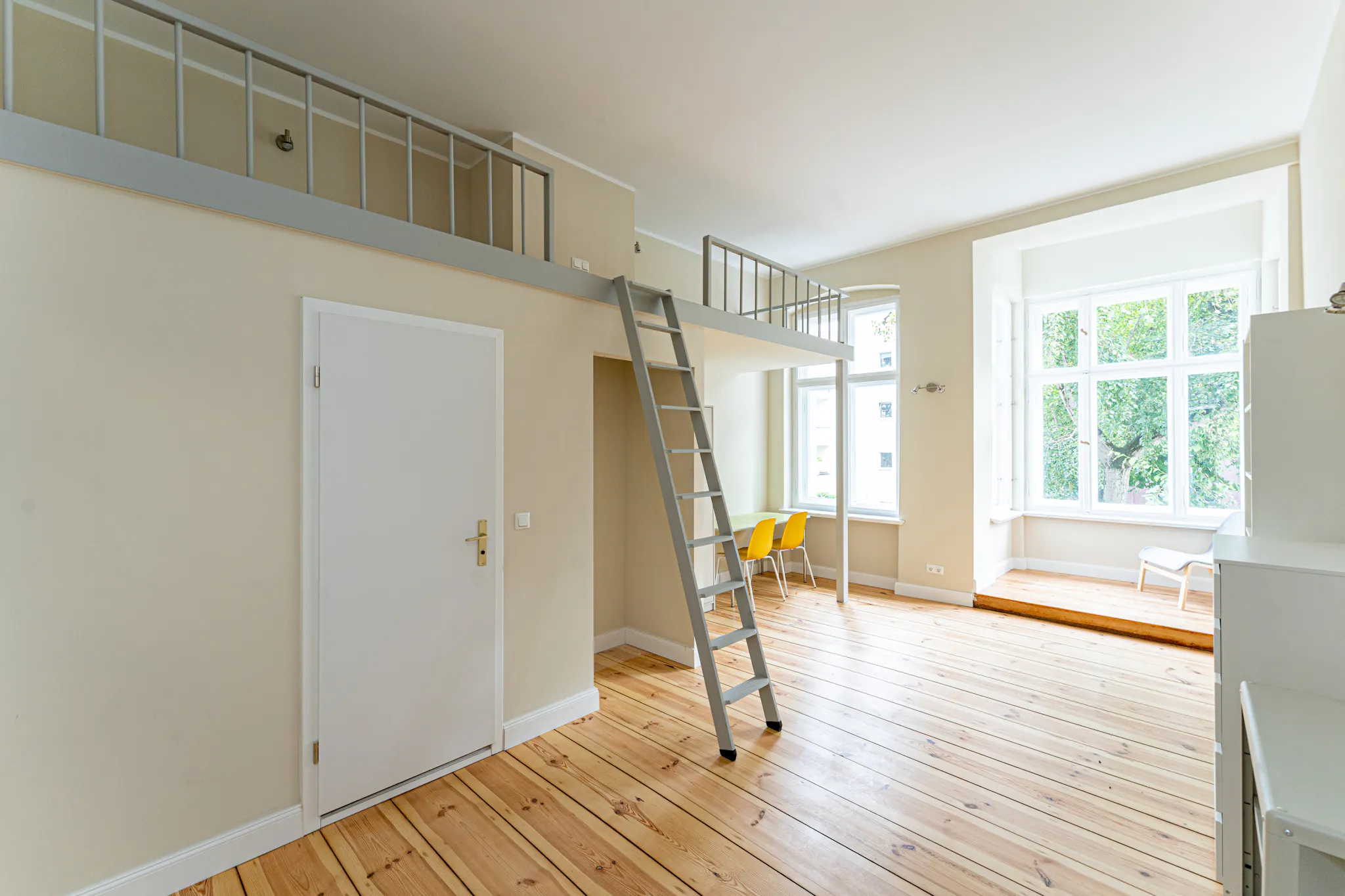 Leibnizstraße, Berlin preview