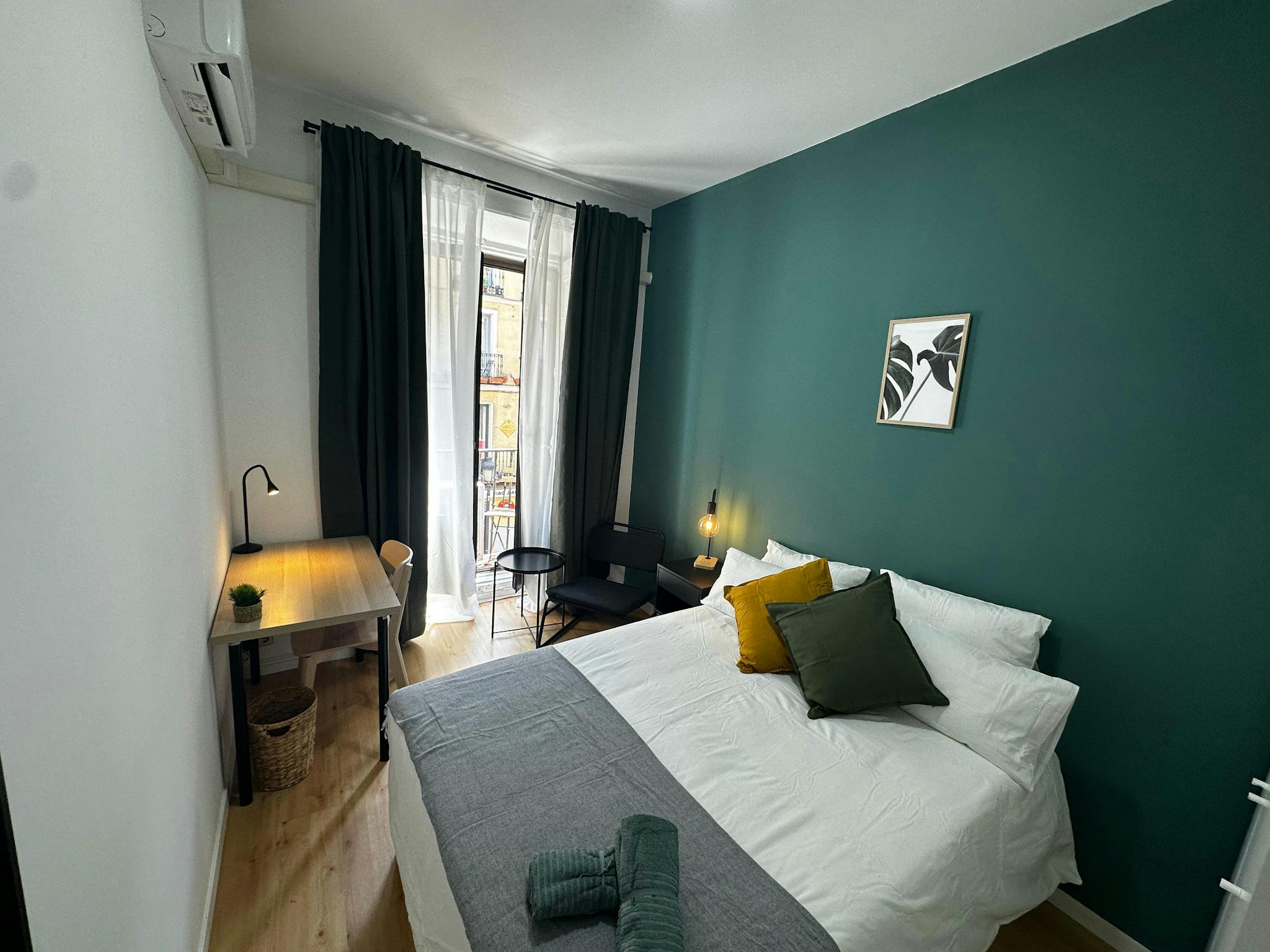 Calle Mayor, Madrid preview