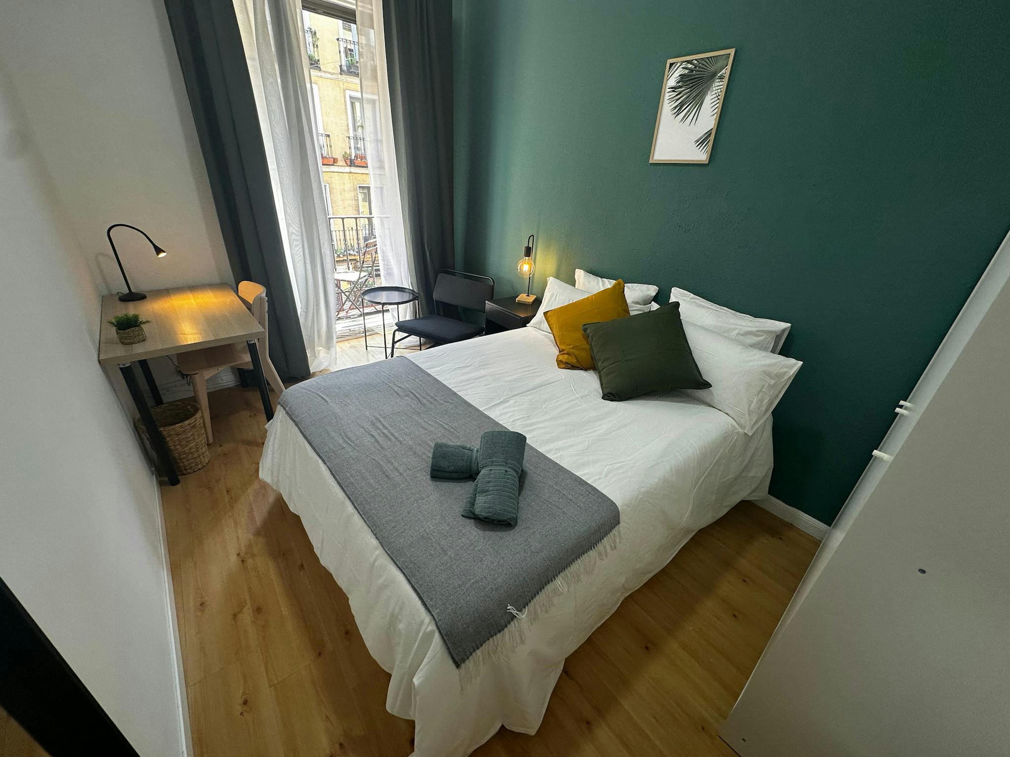 Calle Mayor, Madrid preview