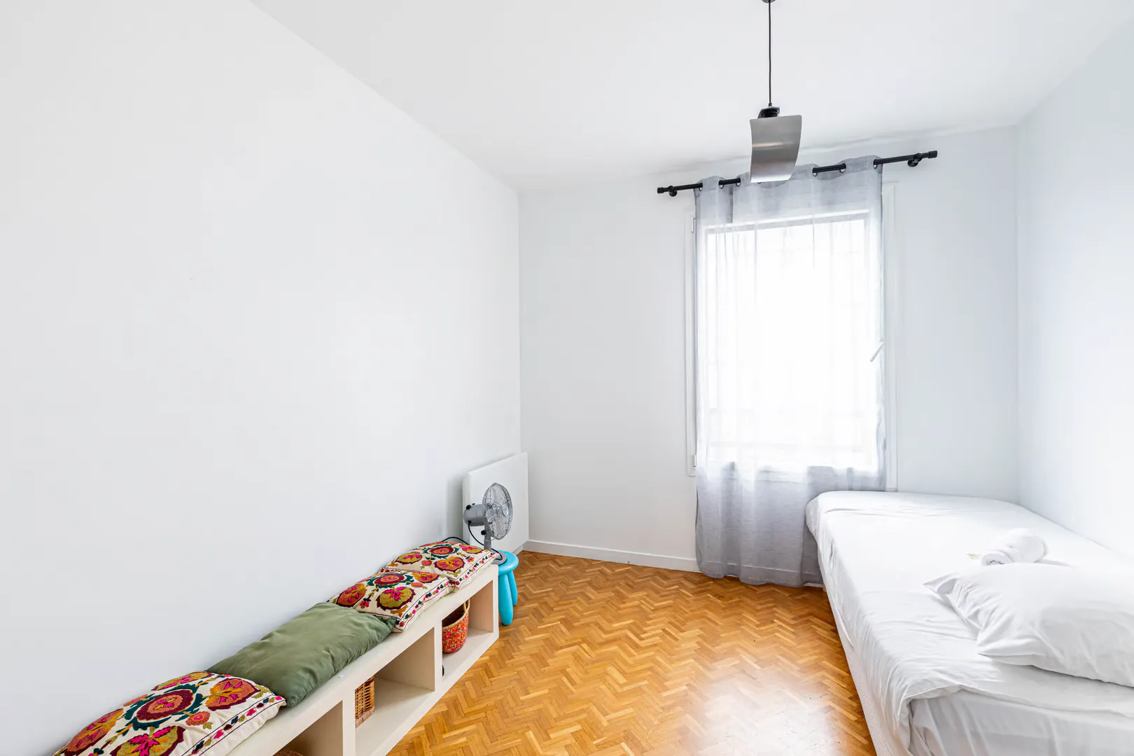 4-Bedroom Apartment in Rue de la Plaine, Paris (1552321) ROOM 3