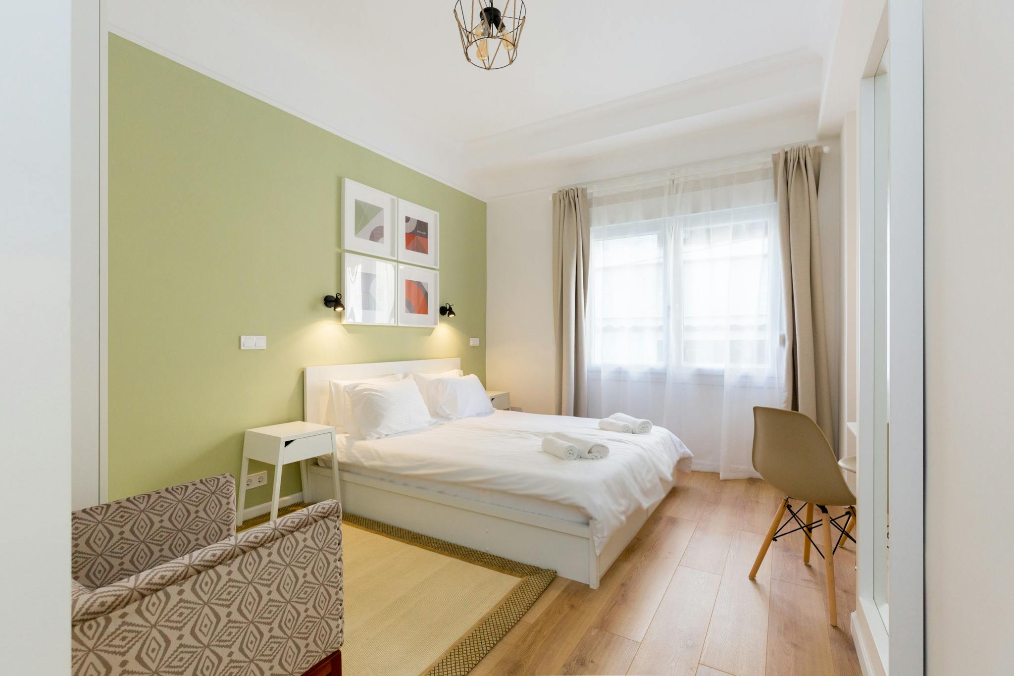 Deinostratou, Athens preview