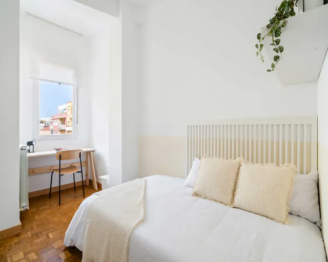 Private room in Calle de Galileo, Madrid (1552629) room image 2