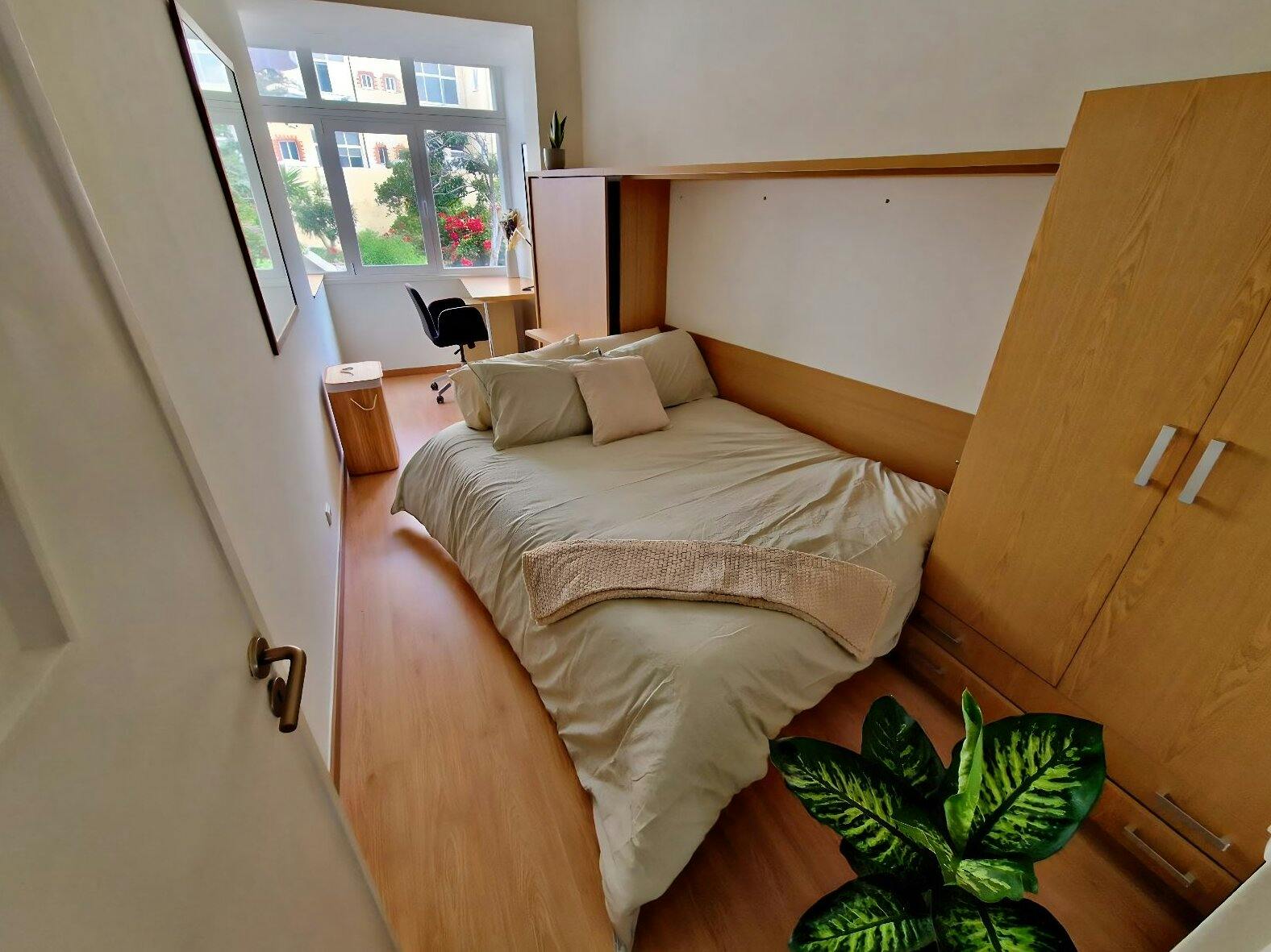 Rua do Vale de Santo António, Lisbon preview