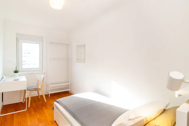 Private room in Rua Sousa Bastos, Lisbon (1552806) room image 1