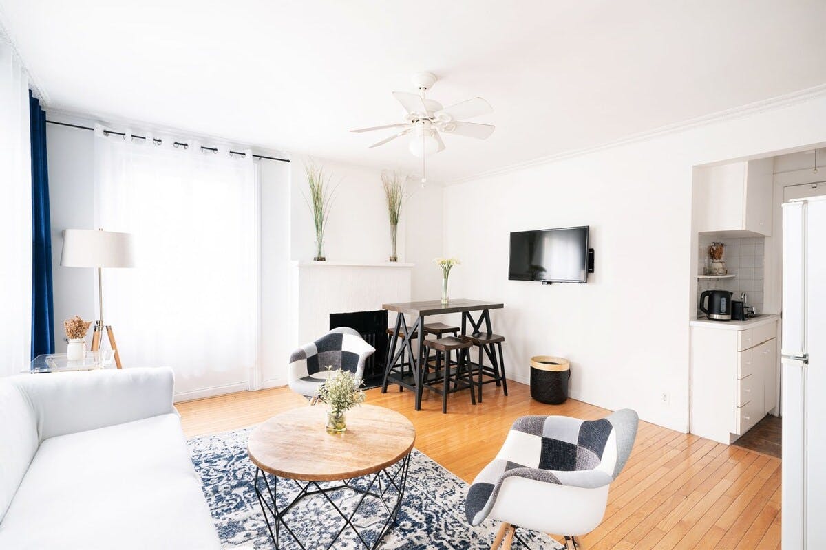 Apartment for rent for $6,912 per month in New York City, W 11th St