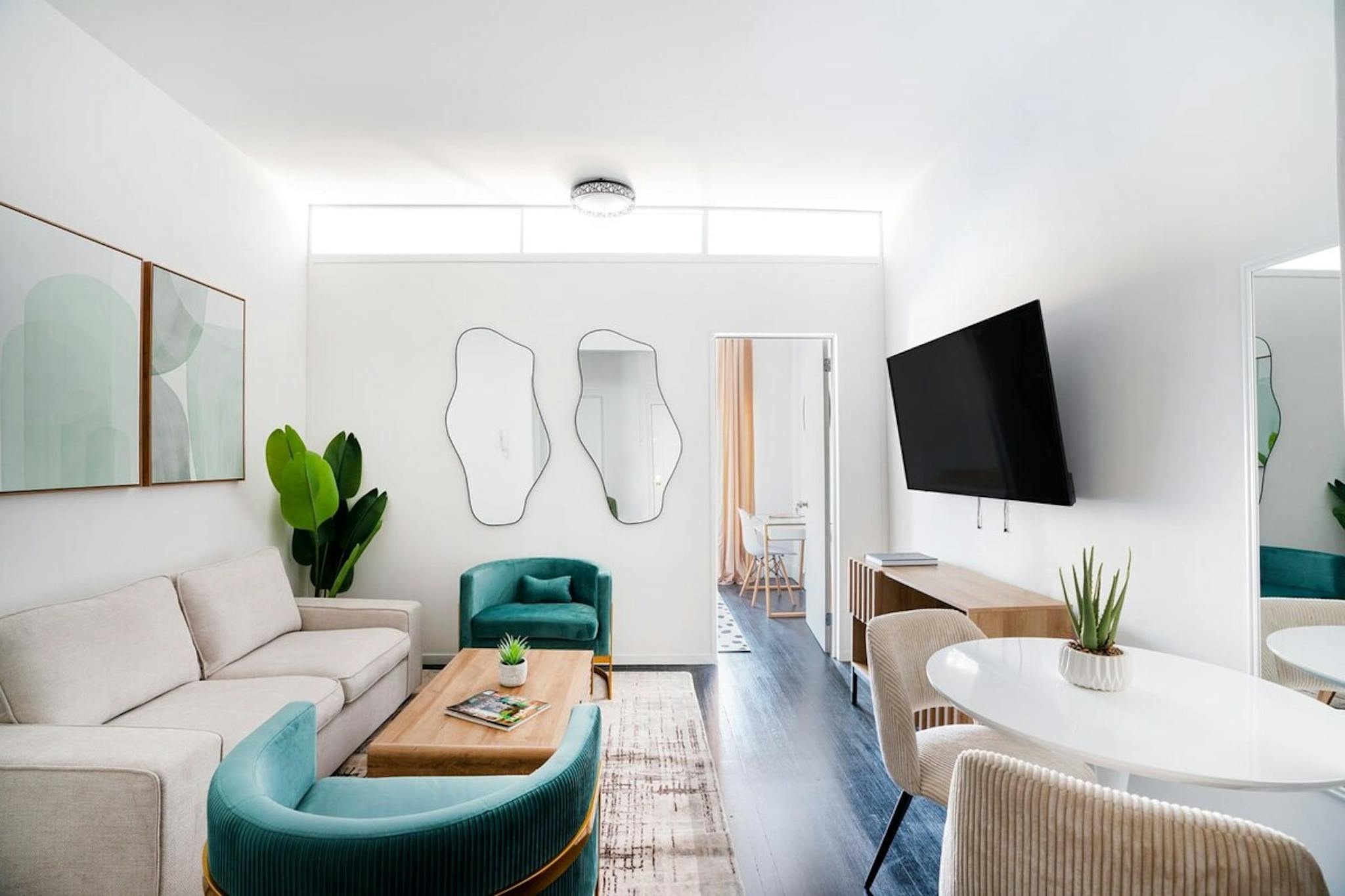 W 48th St, New York City, NY preview