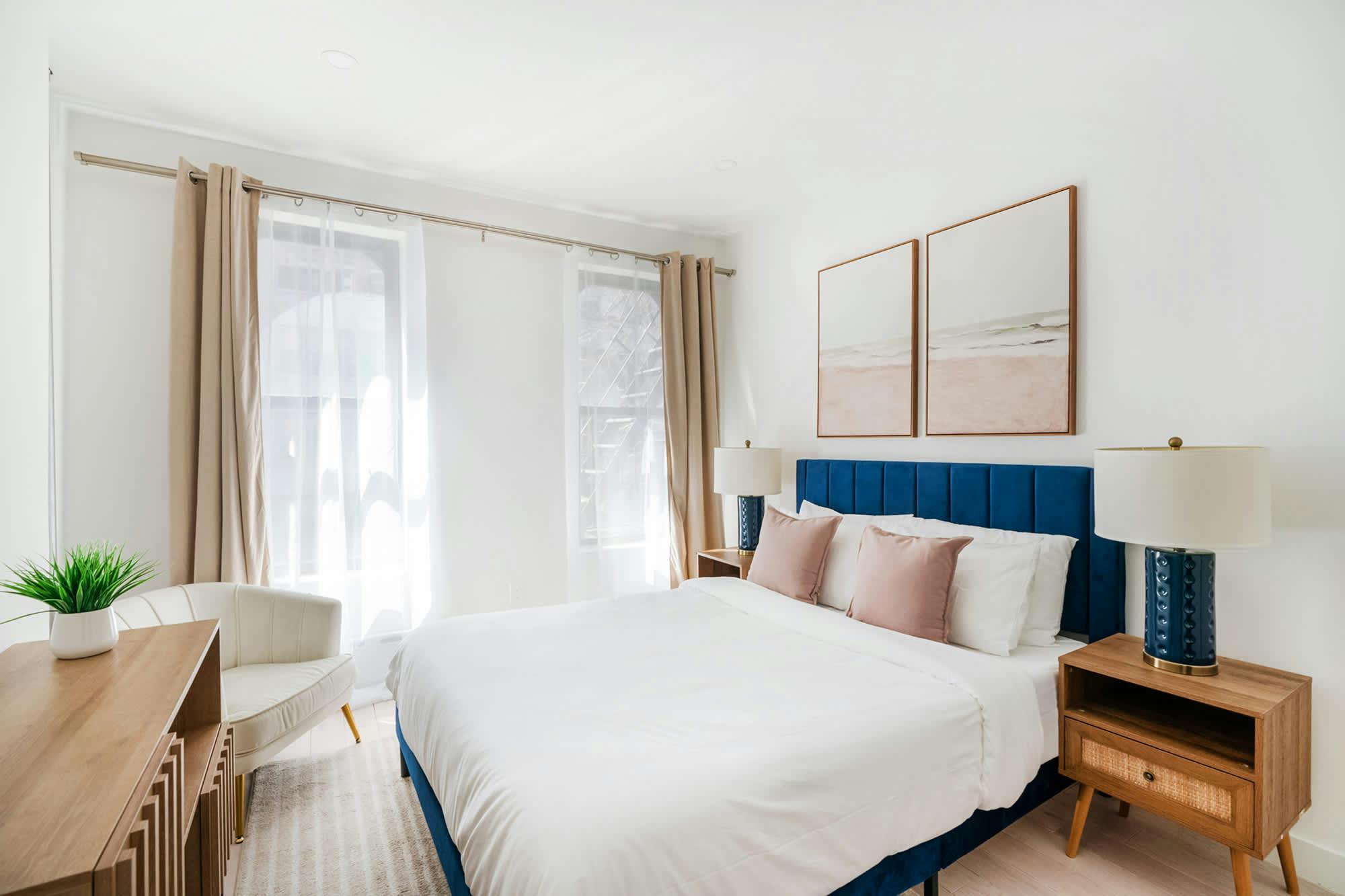 Appartamento in affitto a $6,076 al mese a New York City, E 83rd St