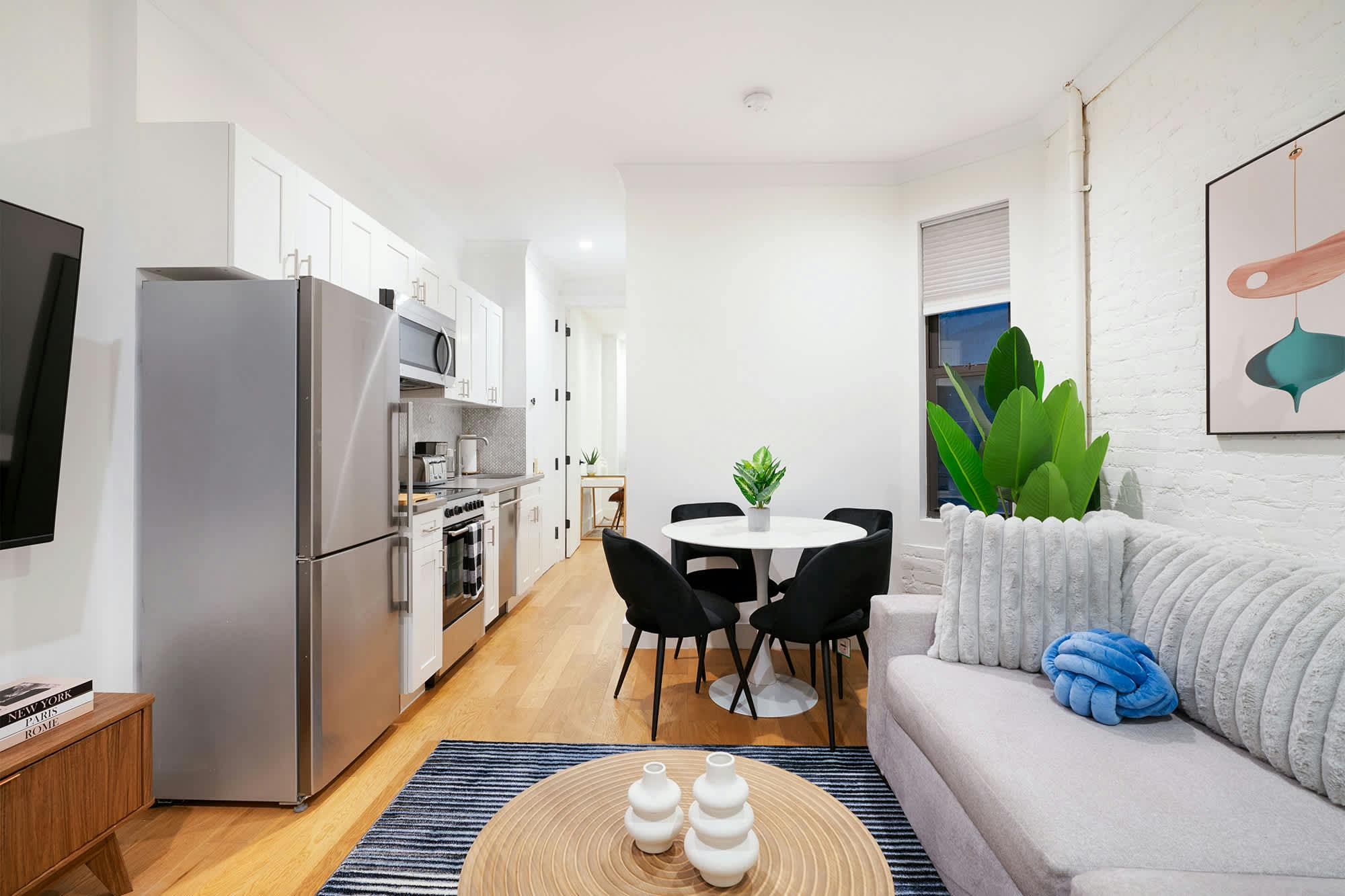Appartamento in affitto a $7,435 al mese a New York City, 1st Ave