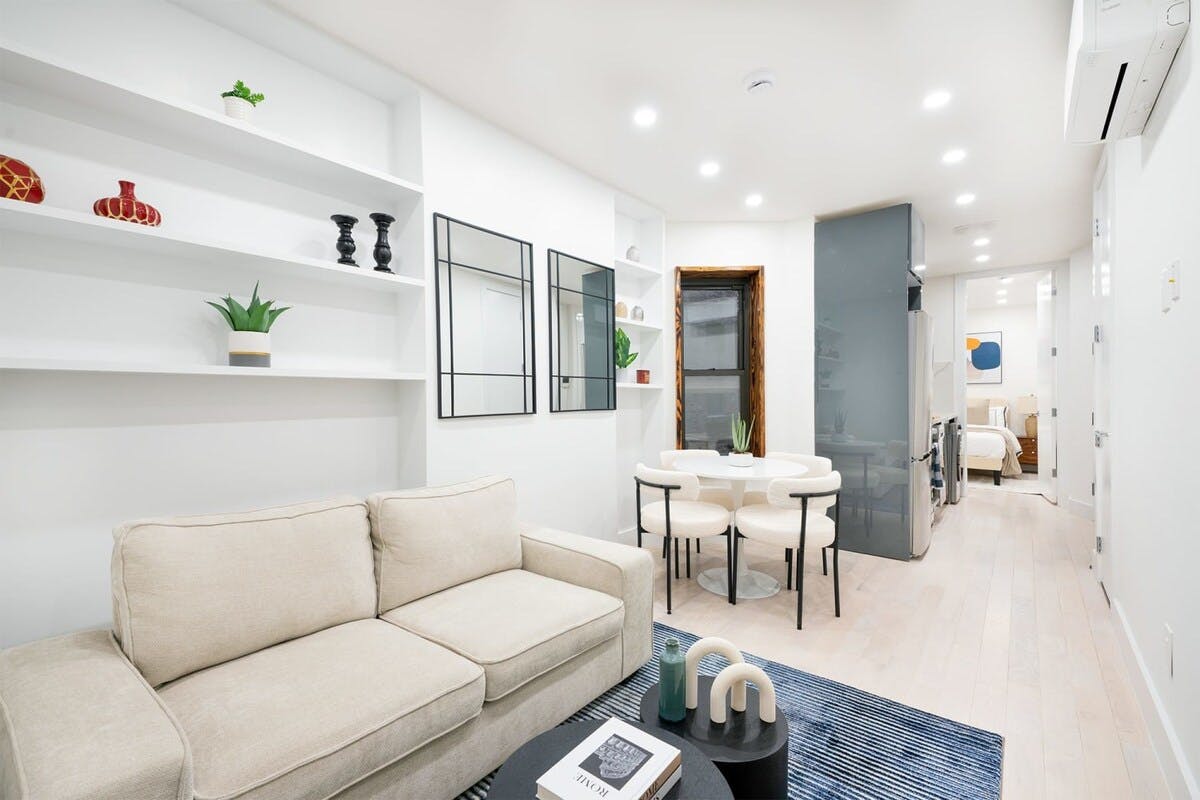 Appartamento in affitto a $9,106 al mese a New York City, W 48th St