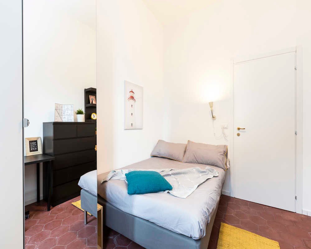 Via Paolo Bassi, Milan preview