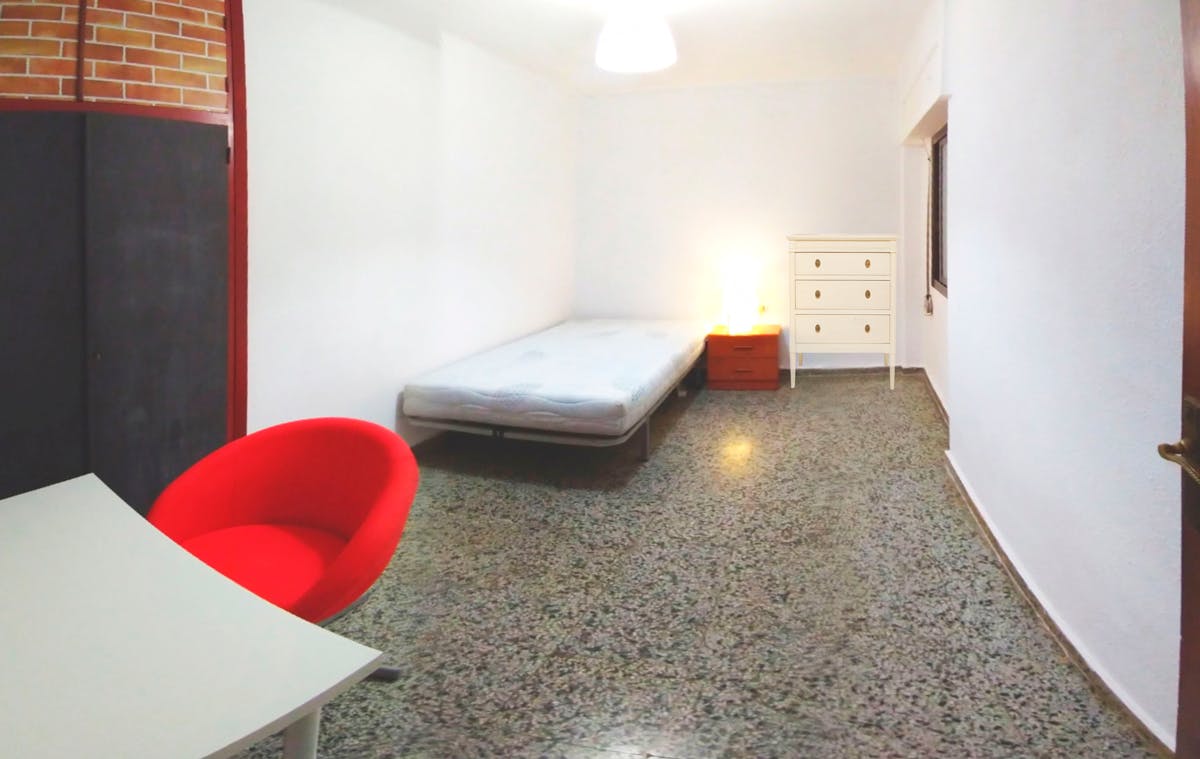 Calle Plus Ultra, Valencia Valencia