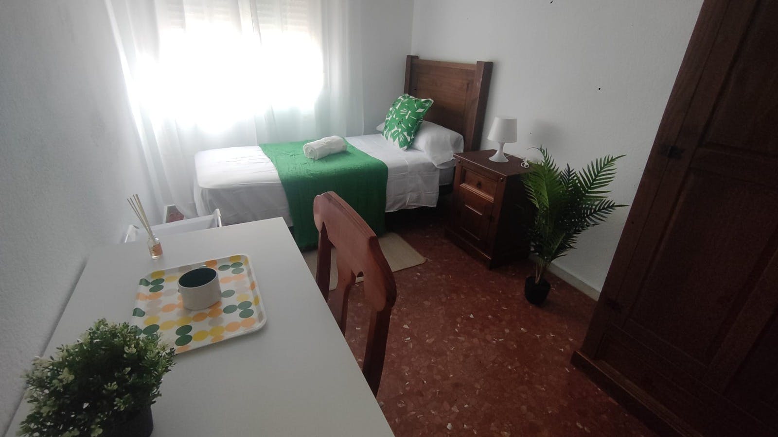 Calle Juan de la Encina, Almería preview