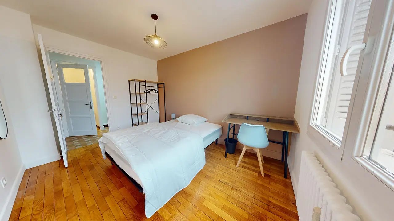 Apartment Villeurbanne, 1 bed, 11m² — photo 15