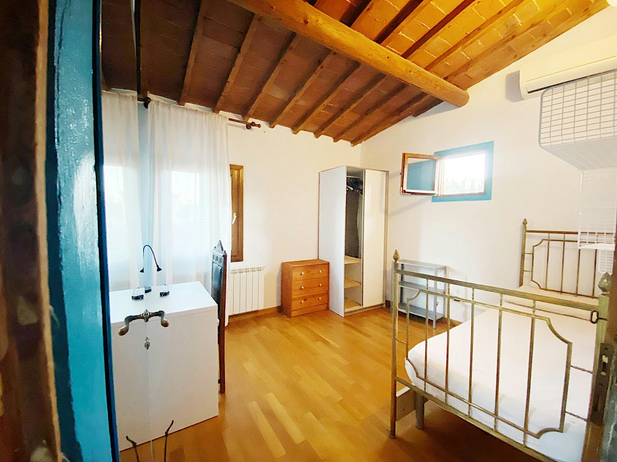 Single room Florence, 1 bed, 15m² — photo 3