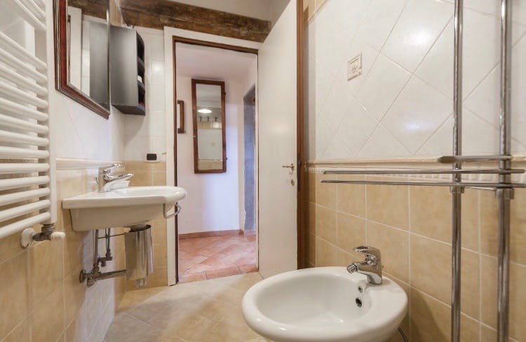 Single room Florence, 1 bed, 15m² — photo 7