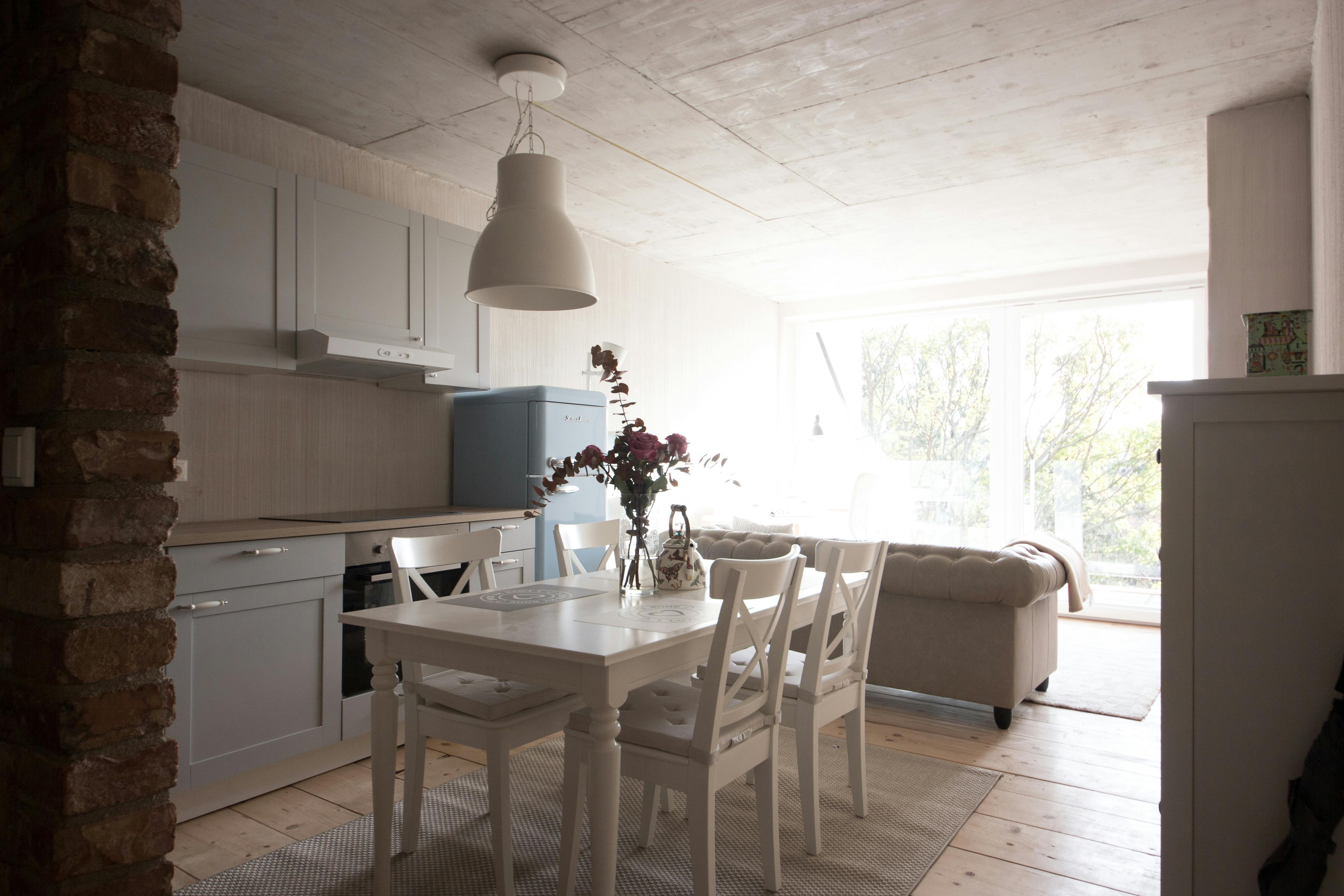 Serravagasse, Vienna preview