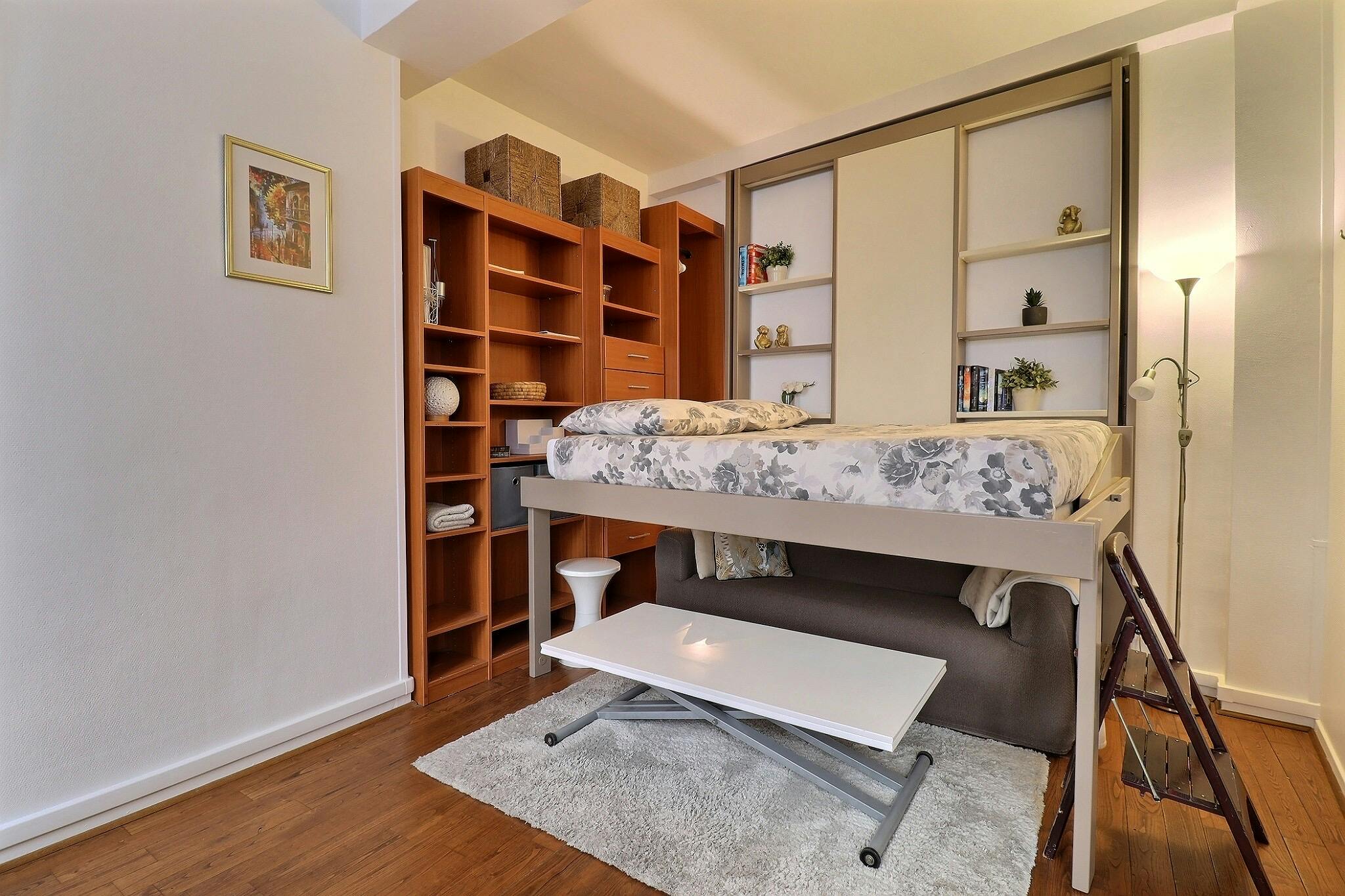 Rue d'Aboukir, Paris preview