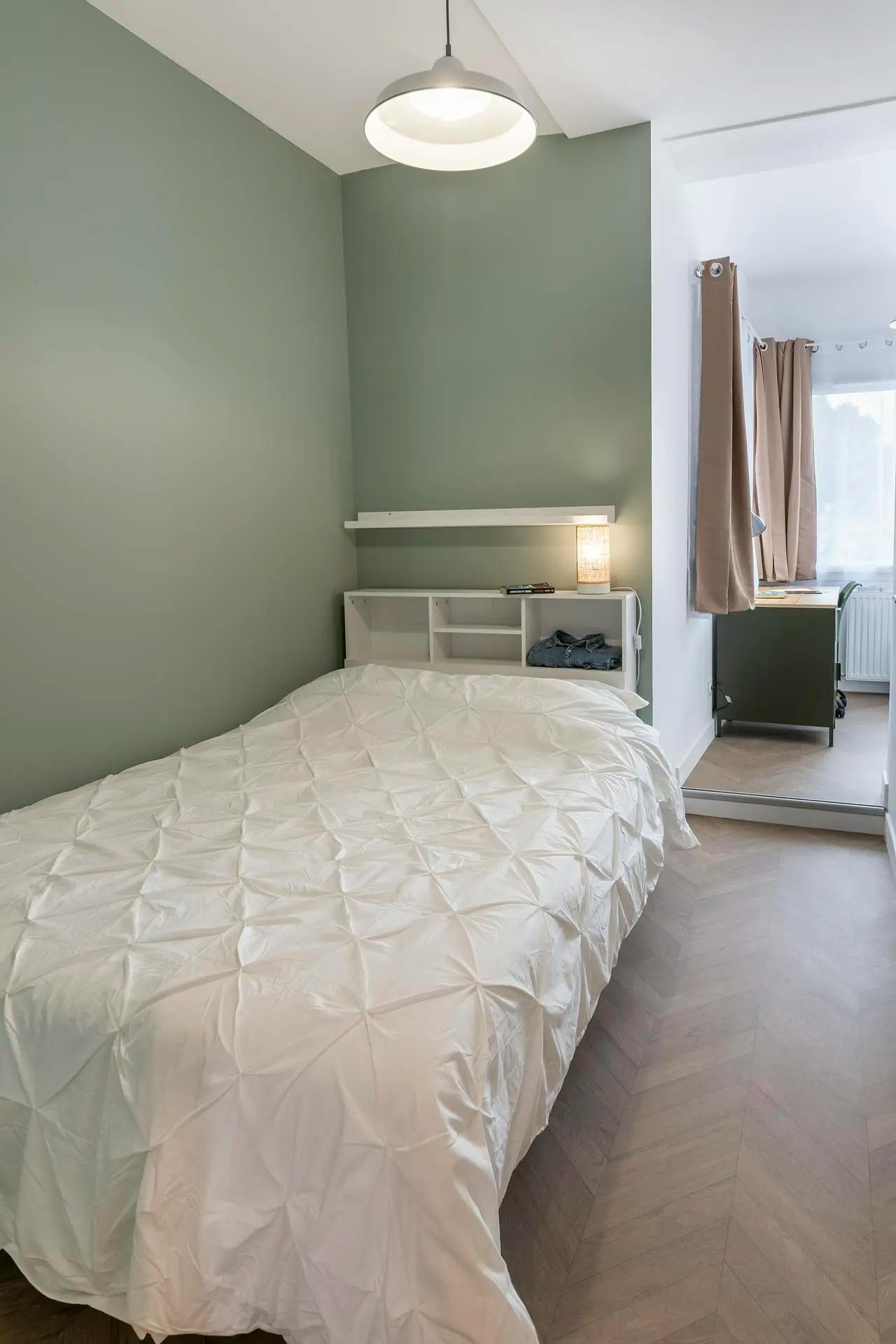 Rue des Roses, Bron preview