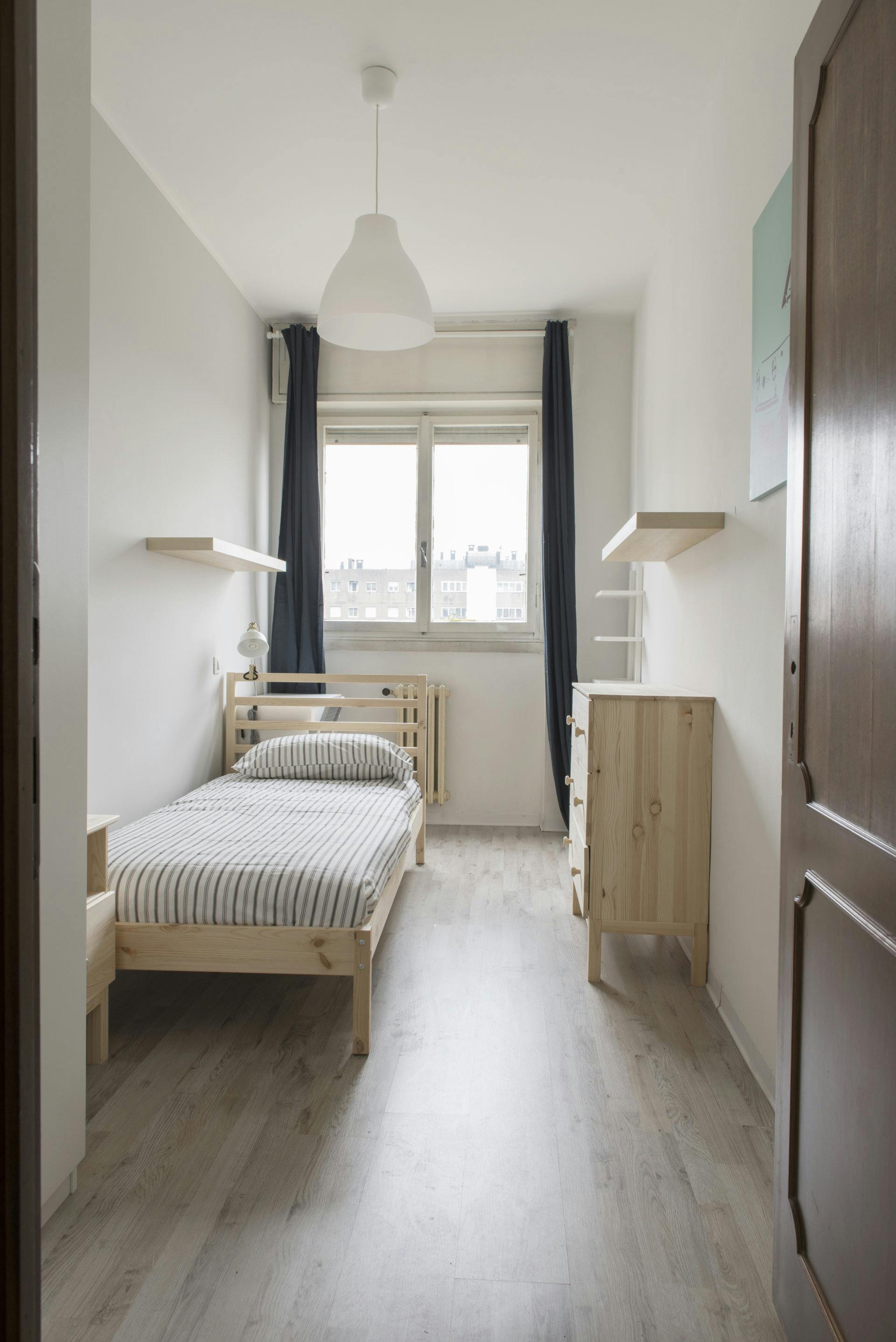 Via Federico Engels, Milan preview