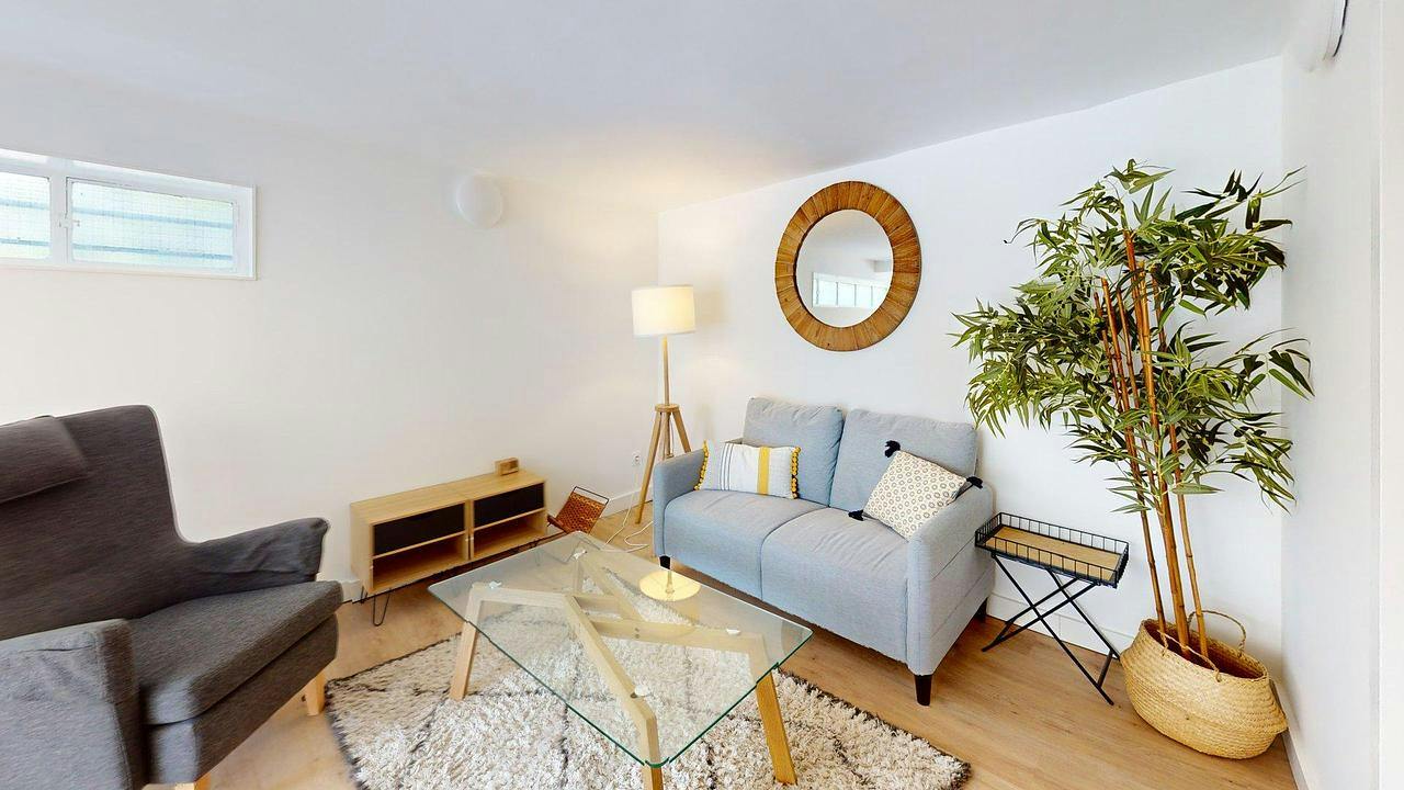 Private room for rent on Rue Thénard, Lyon - Plus