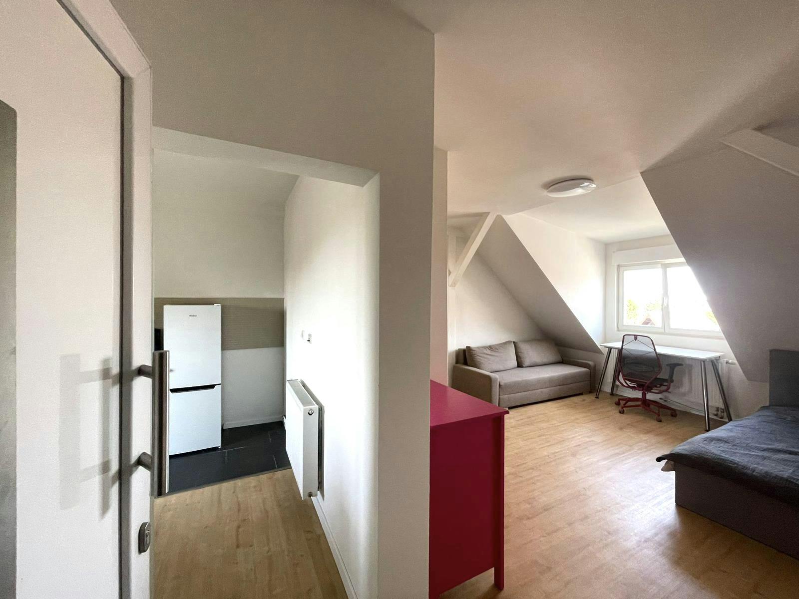 Apartment for rent for €1,290 per month in Mannheim, Obere Riedstraße