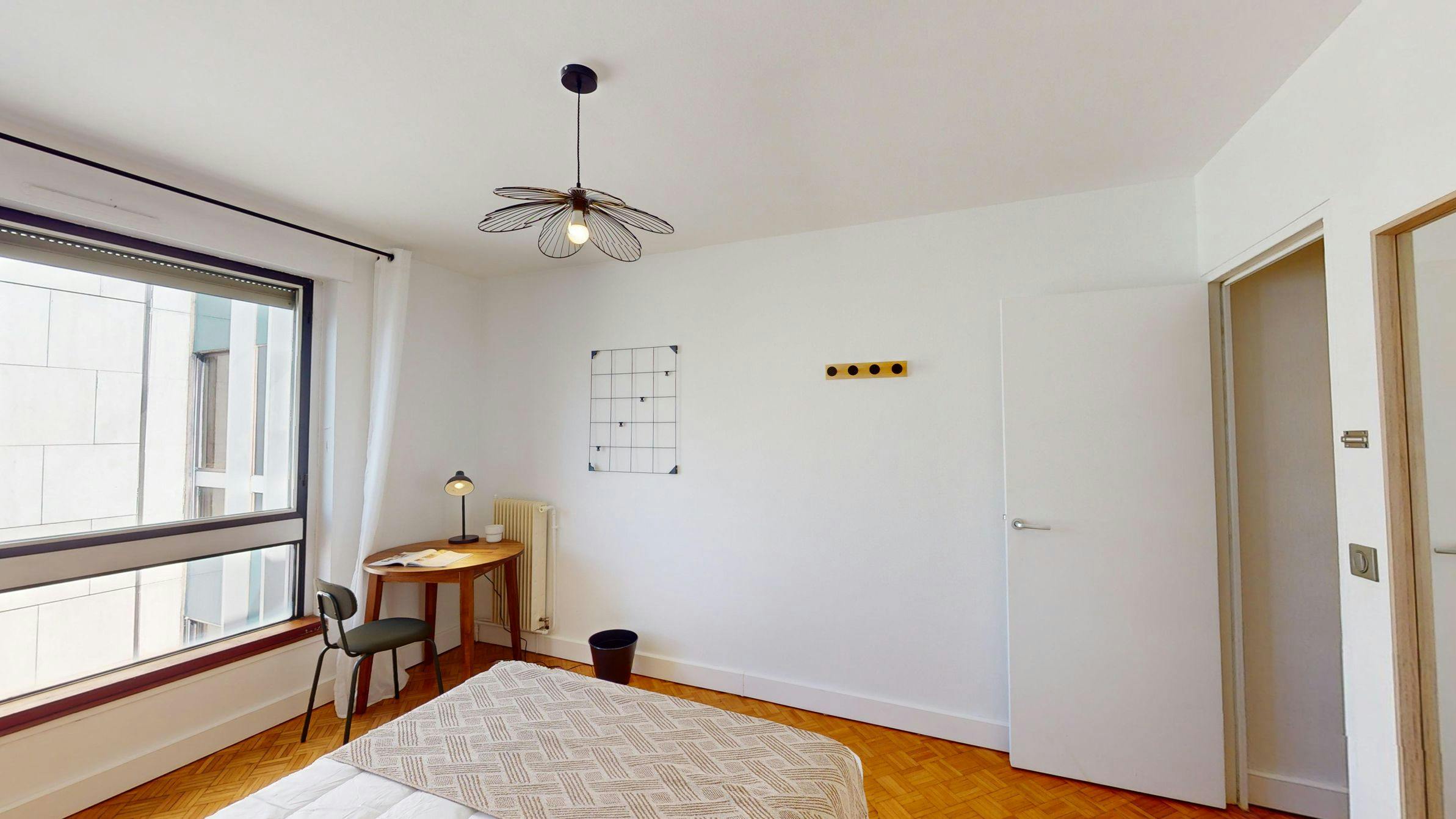 Private room for rent on Rue Lecourbe, Paris - Vue 3
