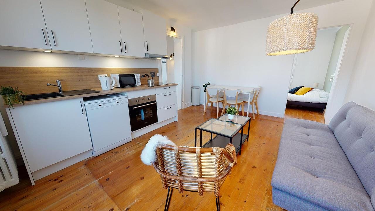 Apartment Villeurbanne, 1 bed, 13m² — photo 10