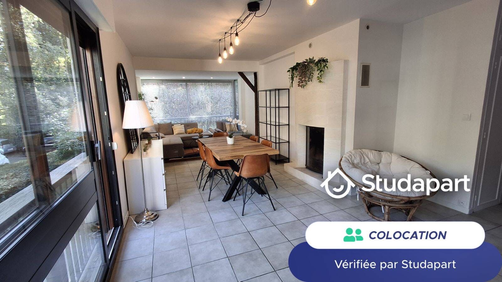 Private room for rent for €690 per month in Fontenay-le-Fleury, Square Ampère