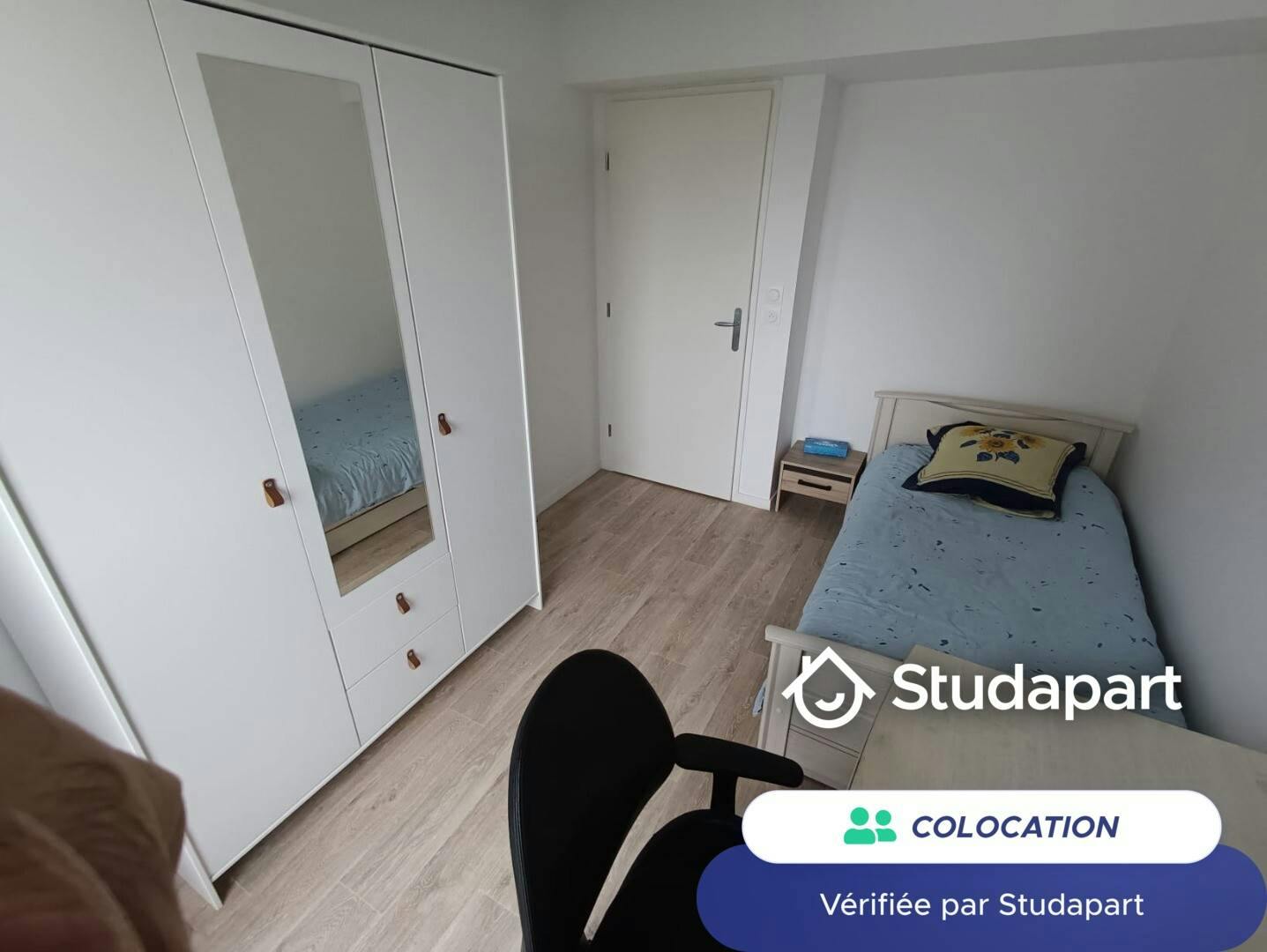 Private room for rent on Rue de l'Ancolie, Lille - Plus