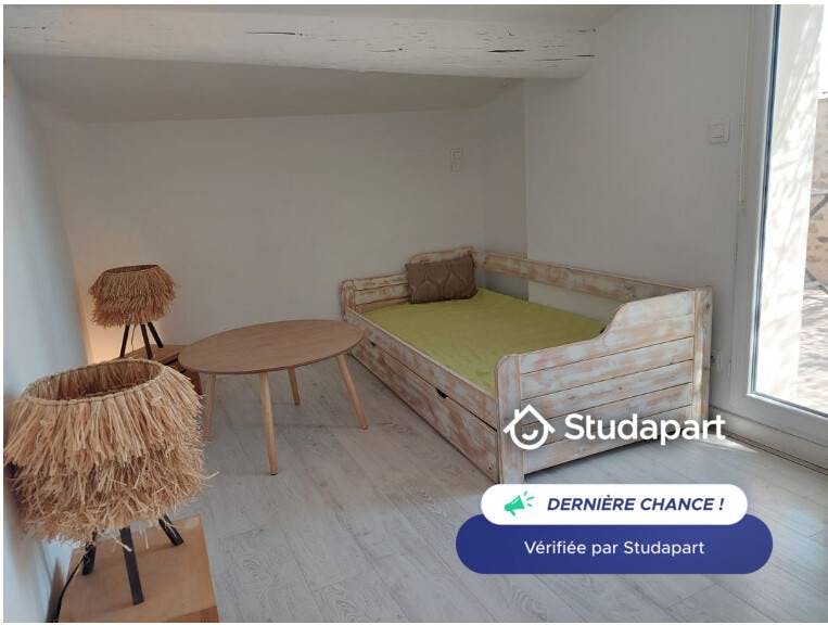 Maison à louer pour 640 €/mois à Bezouce, Rue de la Commune