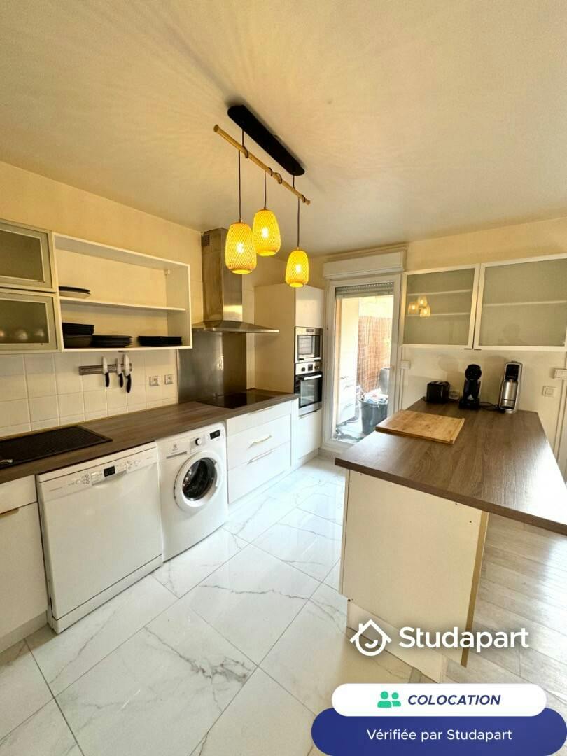 Private room for rent on Rue Gabriel Marie, Marseille - Vue 3