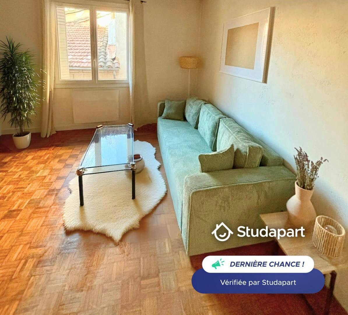 Appartement à louer pour 730 €/mois à Avignon, Rue Roquette