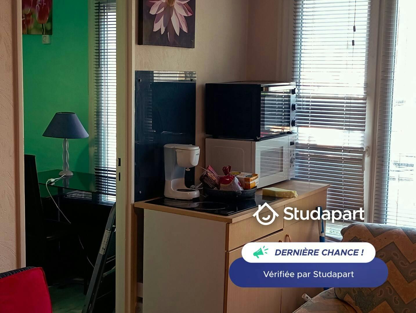 Wohnung zu mieten für 430 € pro Monat in Reims, Rue Léopold Charpentier