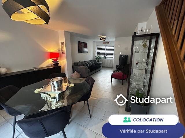 Private room for rent on Rue Jean-Jacques Rousseau, Mons-en-Barœul – pohled 4