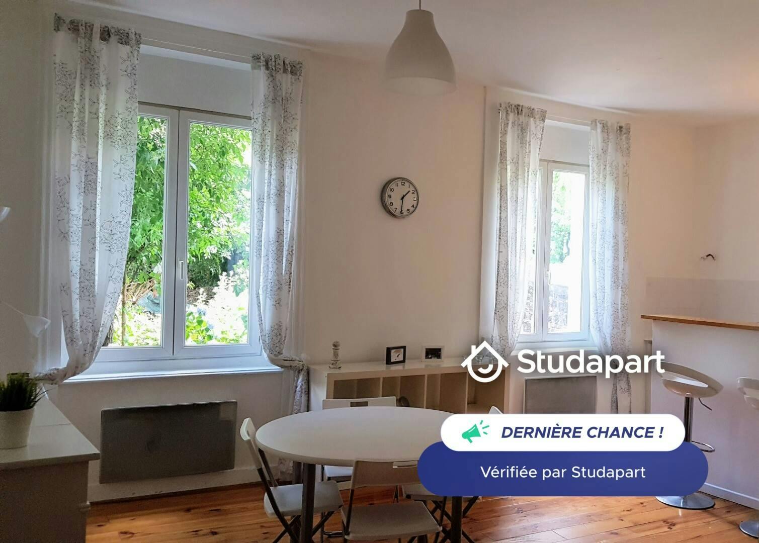 Apartment for rent for €410 per month in Saint-Étienne, Rue de Tardy