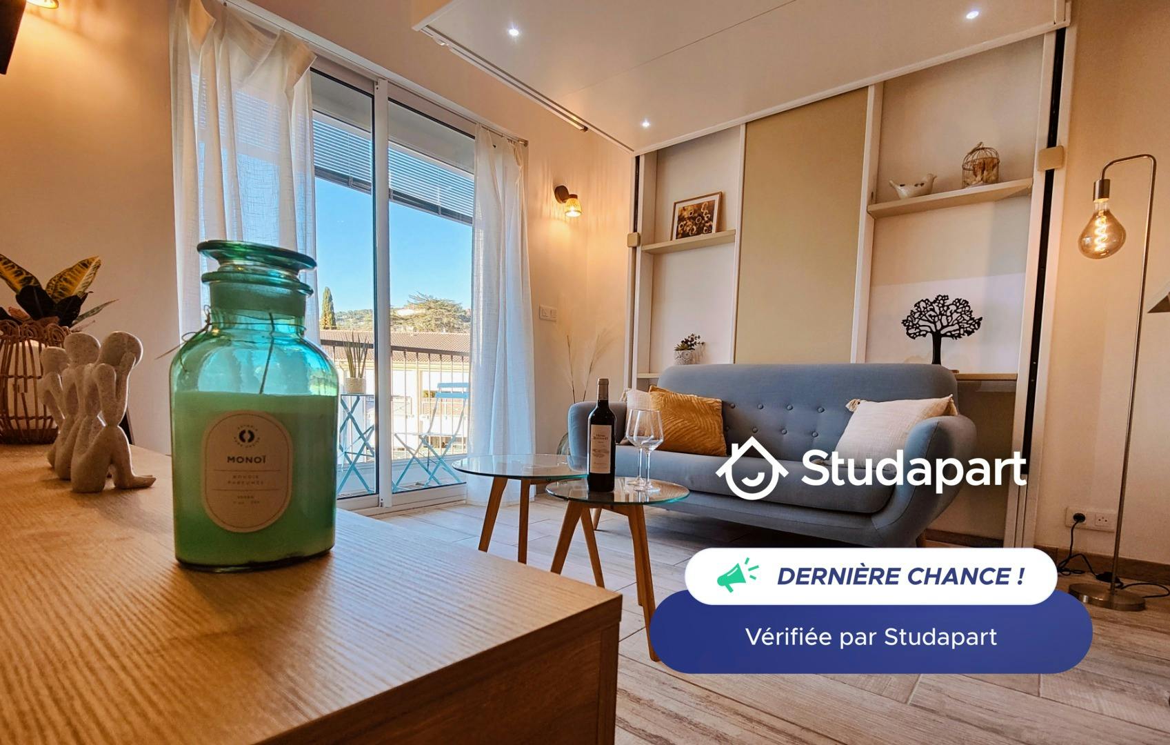 Apartment for rent for €750 per month in Cannes, Avenue des Anglais