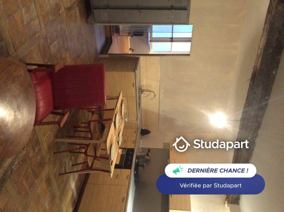 Appartement à louer pour 550 €/mois à Avignon, Rue Favart