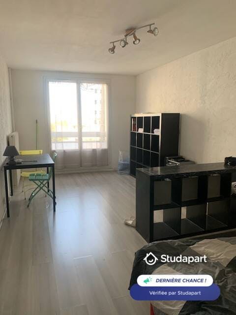Appartamento in affitto a 450 € al mese a Clermont-Ferrand, Place des Bughes