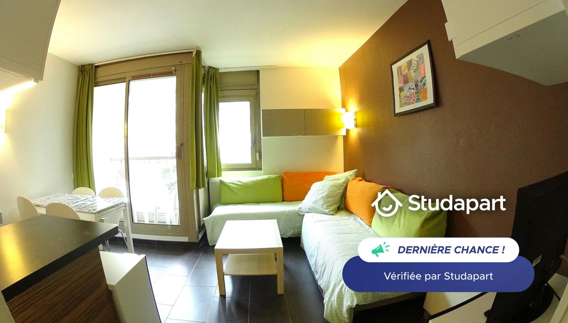 Apartment for rent for €690 per month in Antibes, Avenue du Maréchal Joffre