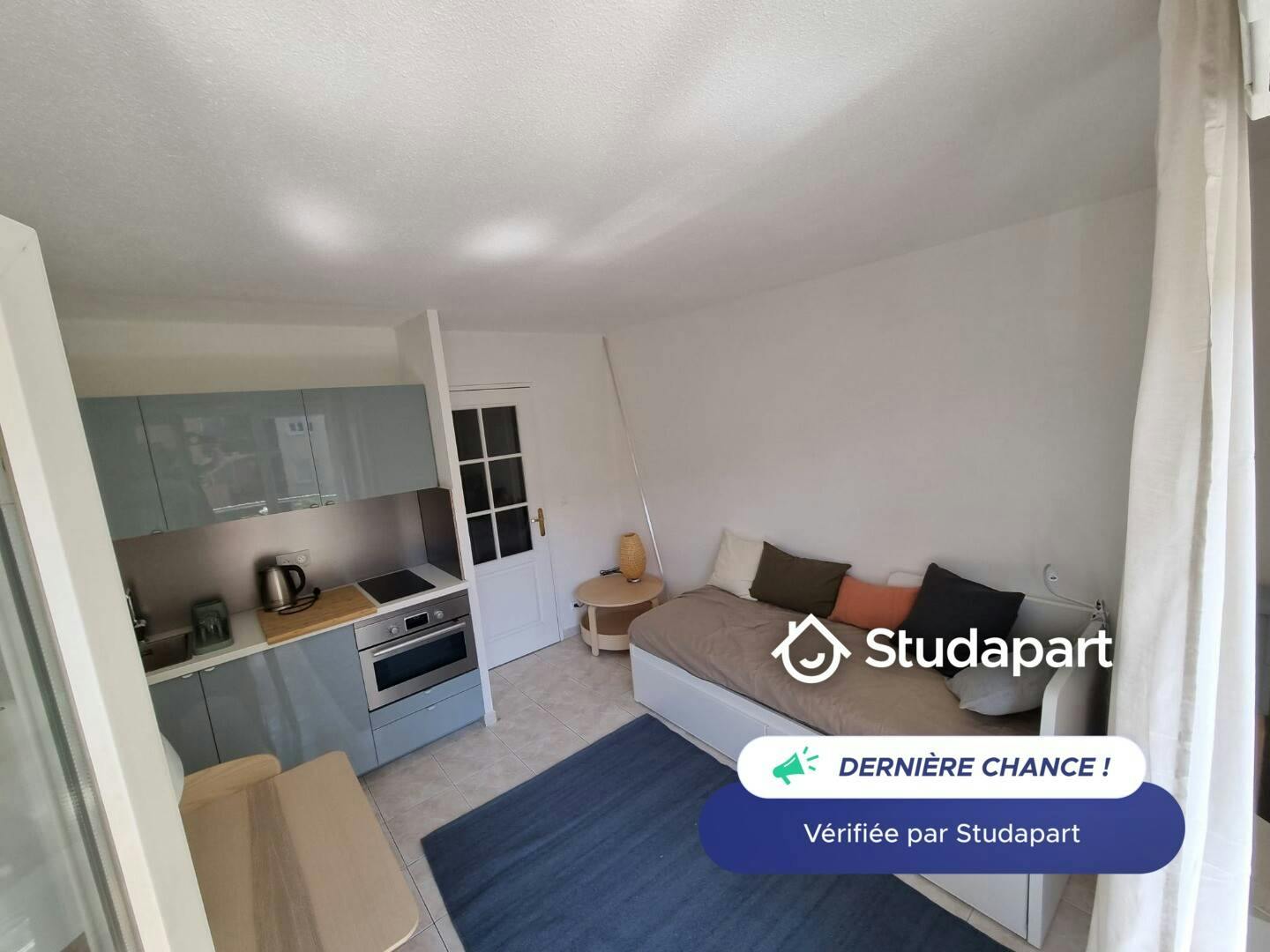 Apartment for rent for €700 per month in Nice, Rue Docteur Ardoin