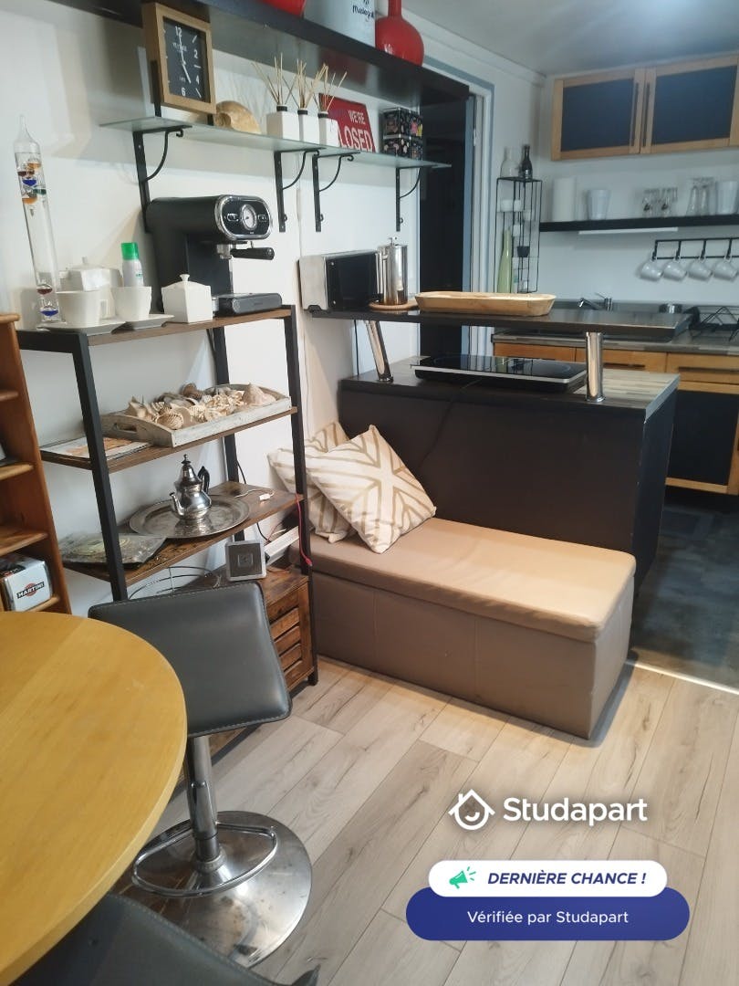 Apartment for rent for €750 per month in Corbeil-Essonnes, Chemin des Roches Saint-Jean