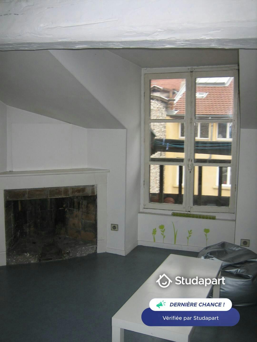 Apartment for rent for €440 per month in Grenoble, Rue de la Poste