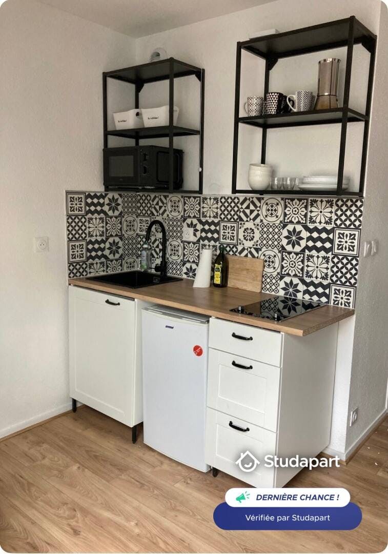 Будинок за оренду для 595 EUR на місяць у Grenoble, Avenue de Vizille